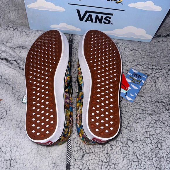 Vans - Picture 3 of 7
